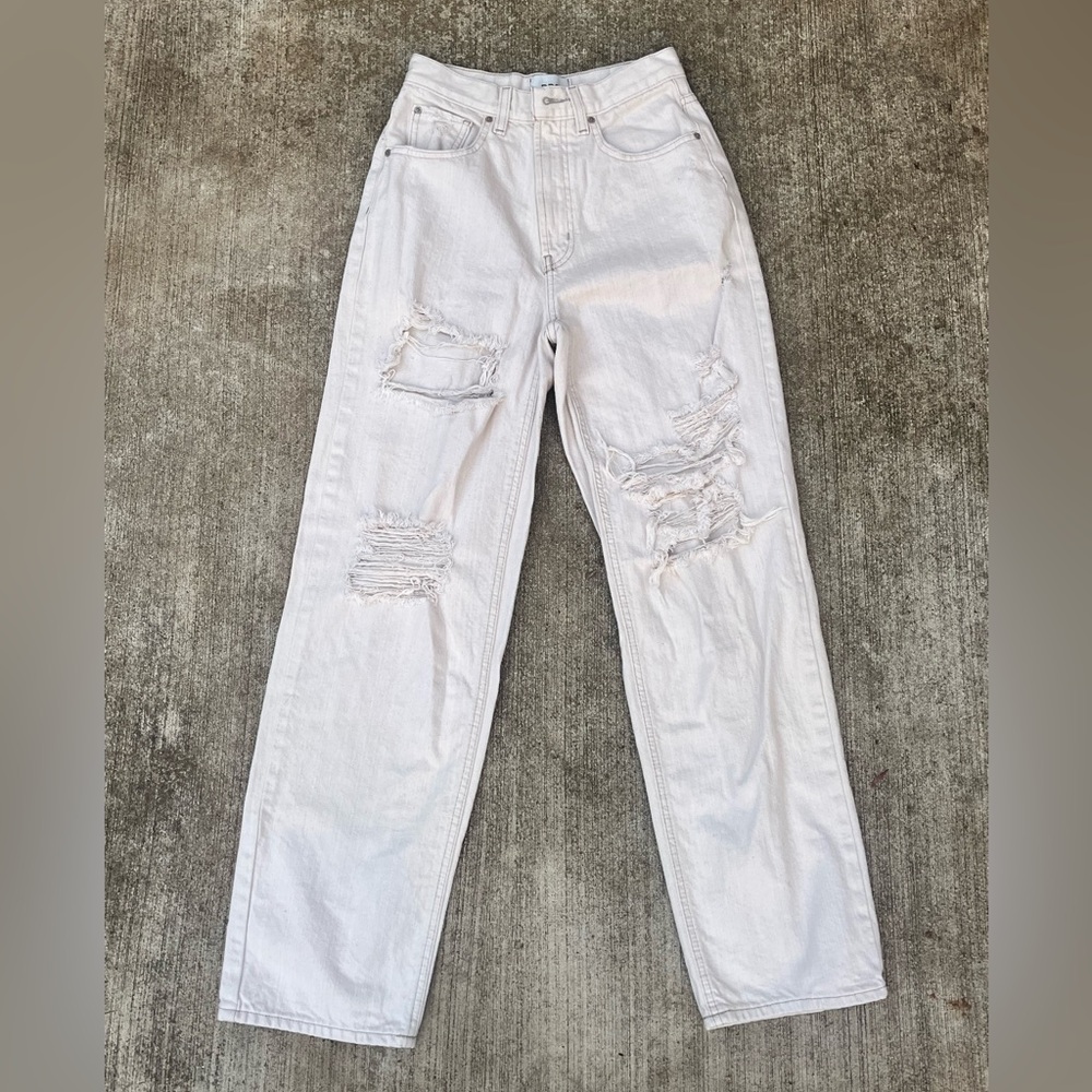 BDG (Urban Outfitters) White/Cream distressed high-waisted mom/baggy jeans